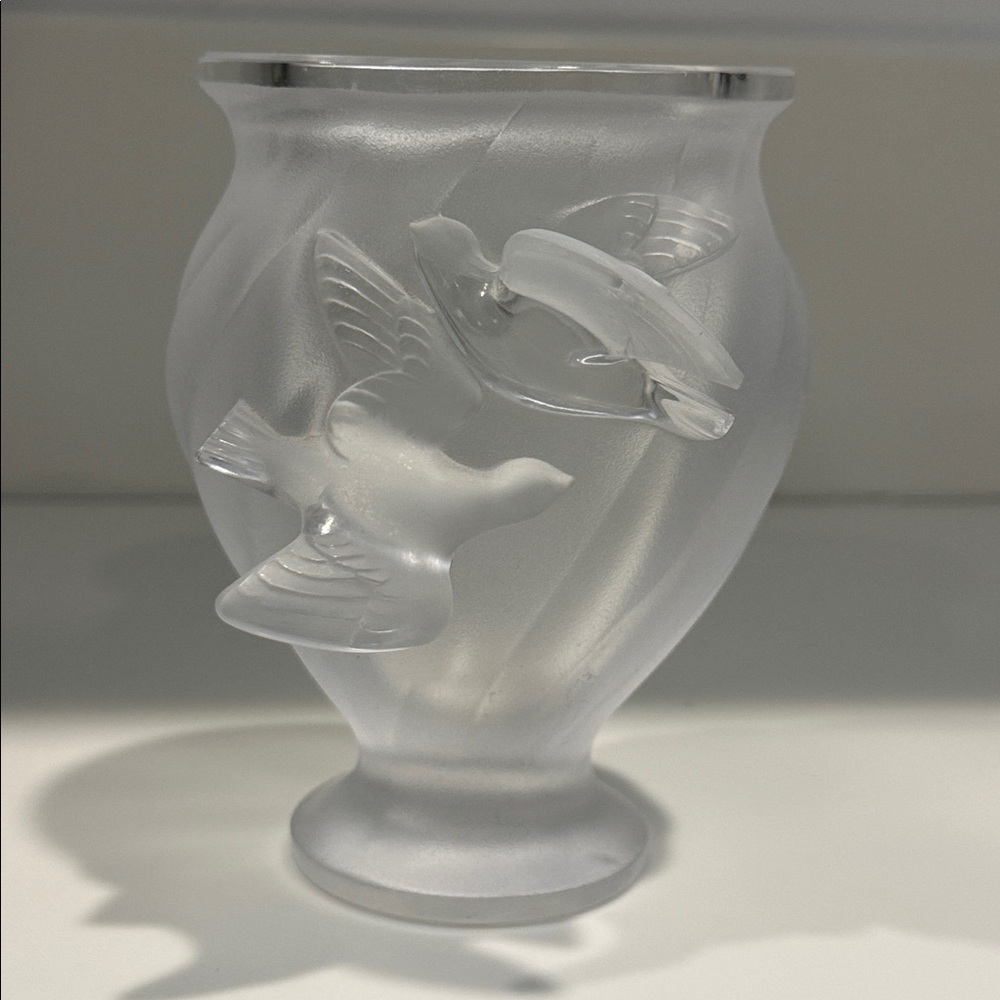 LALIQUE France Rosine Frosted Glass Vase with 3D Dove Design